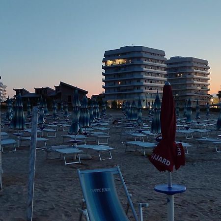 Oltre Confine Fronte Mare Villa มารินา ดิ มอนเตเนโร ภายนอก รูปภาพ