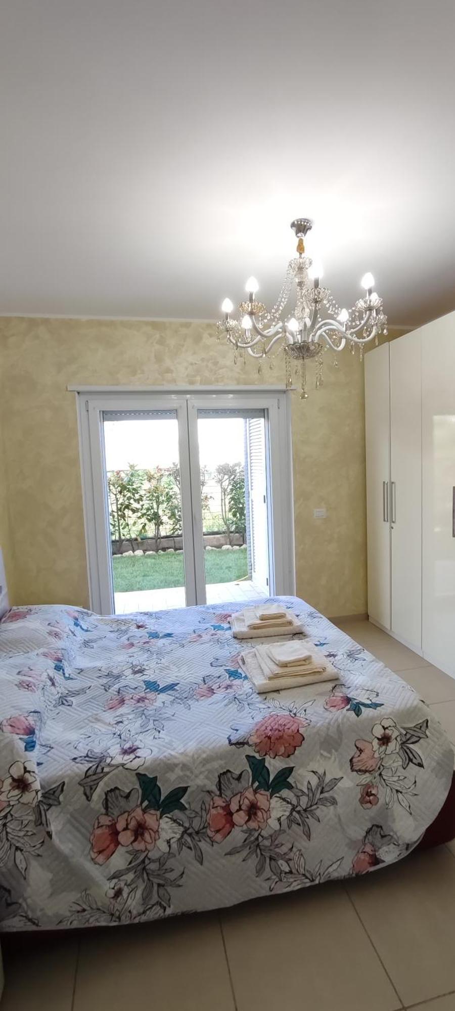 Oltre Confine Fronte Mare Villa มารินา ดิ มอนเตเนโร ภายนอก รูปภาพ